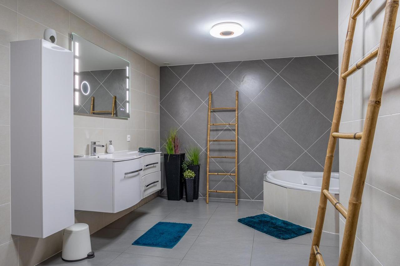 Appartement Standing Piscine Interieur Privatisee . موتزيغ المظهر الخارجي الصورة